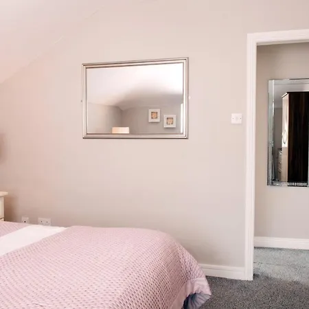 Dillon's Bar & Bistro Hotell *