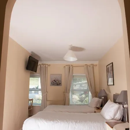 Hotell Dillon's Bar & Bistro *