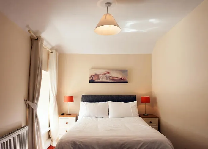 Dillon's Bar & Bistro ホテル *