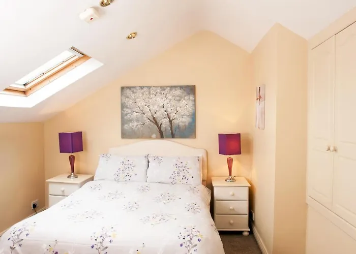 Dillon's Bar & Bistro